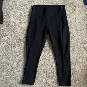 Fabletics Powerhold size small black 7/8 with pockets